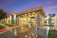Eden Roc Inn & Suites Anaheim - Motels