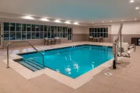 Hilton Garden Inn Kansas City Airport - Pools