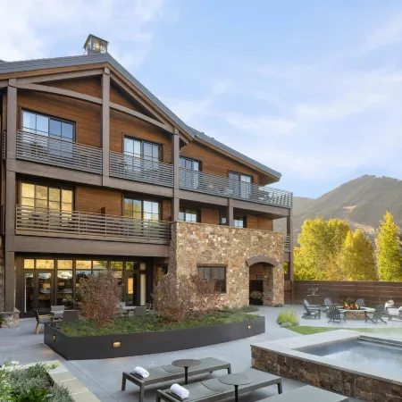 The Rusty Parrot Lodge and Spa