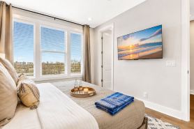 3 Homes Side by Side Rooftop Deck Sleeps 36