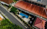 V Canggu Dormitory - Capsule Hotels