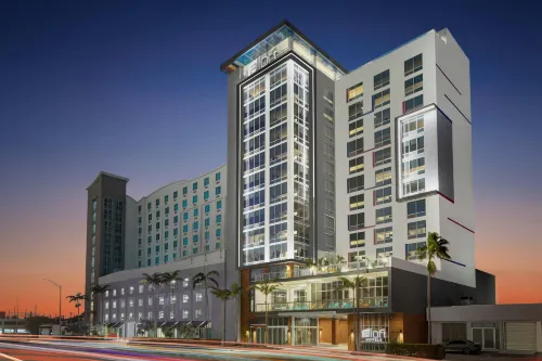 Aloft Fort Lauderdale Airport - Nouto- ja jättöpalvelut
