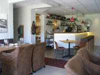 Gamla Televerket B&B - ที่มีบาร์