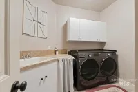 5BR Meridian Home • Firepit • Sports Room • 14 - 3-Star