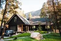 Après Cabin - Designer Lakeside Cabin, North Cascades Nat'l Park, Gear Garage - Chalets