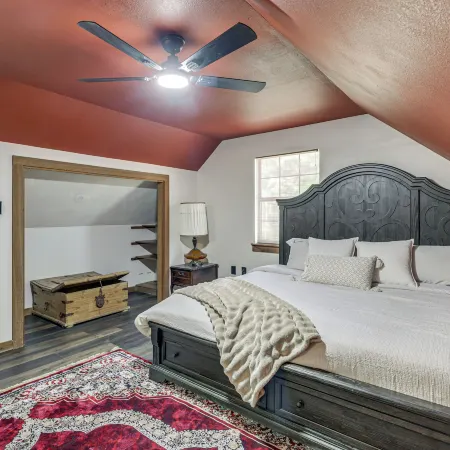 Cabin Near Bastrop State Park, 30 Mi to Austin