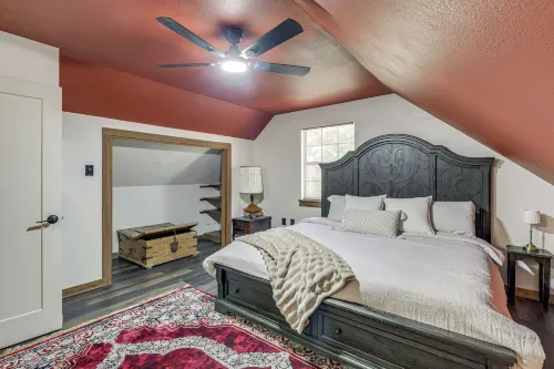 Cabin Near Bastrop State Park, 30 Mi to Austin - 3-Star