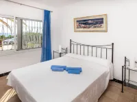 Torre Mar Hotels near Cala Bot