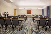 Hawthorn Suites by Wyndham Livermore Wine Country Hotels in Livermore