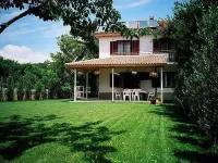 S1 - Double Room with Ensuite Bathroom and Balcony in the Centre of Jelsa, Hvar Hotels near Lapidary