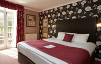Royal George Hotel by Greene King Inns Hotel di Colesbourne