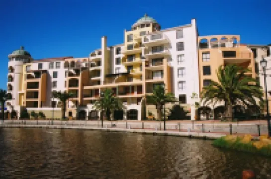 آيلاند كلوب هوتل آند أبارتمنتس فنادق في سينتشري ستي