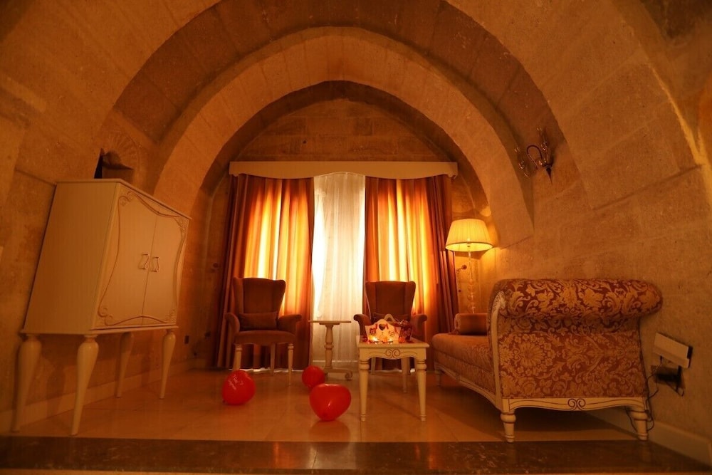 Anatelein Boutique Cave Hotel