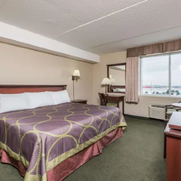 Super 8 by Wyndham Mississauga Hotels near Mississauga Convention Centre