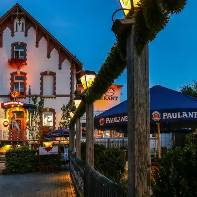 Düsseldorfer Hof Hotels near Wehlheiden