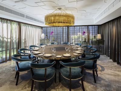 レストラン ソフィテル シンガポール セントーサ リゾート&スパ(ステイケーション可)の写真