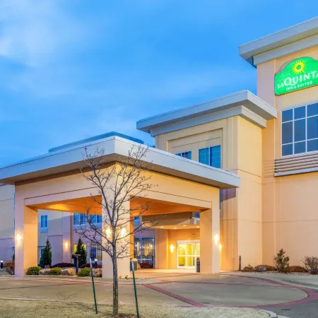 La Quinta Inn & Suites by Wyndham Clinton Historic Route 66