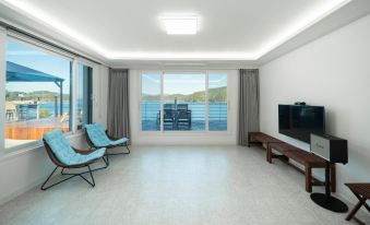 Geoje Island Eon Pool Villa Pension