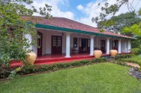 Thebuwana Bungalow Các khách sạn gần Sri Sudharmaakara Vihaaraya Diyagama