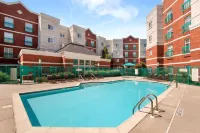 Hyatt House Plymouth Mtg PHL فنادق في بليموث ميتينغ