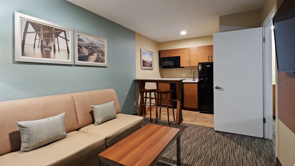 Best Western Carlsbad by The Sea