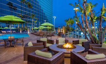 Hyatt Regency Long Beach - Housity