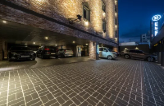 Osan Station Brown Dot