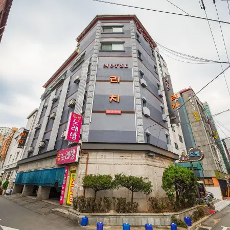 Bucheon (Yeokgok) Rich Отели рядом с достопримечательностью «Стадион «Пучхон»»