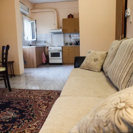 Charming Trikala Apartment with Garden & Central Heating