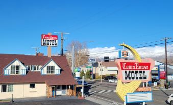 Townhouse Motel