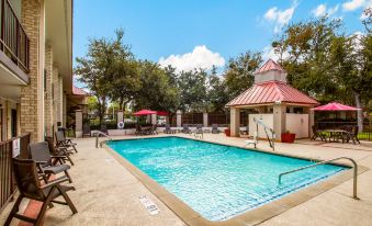 Red Roof PLUS+ Dallas - Addison