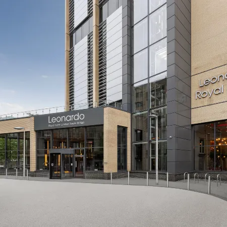 Leonardo Royal London Tower Bridge Отели рядом с достопримечательностью «Уоппинг»