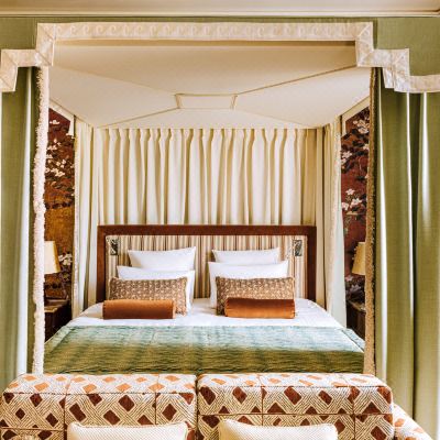 Deluxe Queen Room Saint James Paris Promo Code