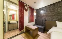 Dongsuwon Gallery Hotels in Suwon