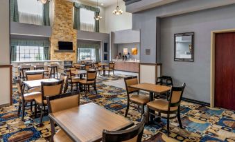 Comfort Suites