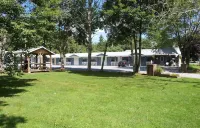 Wildwood Motel Các khách sạn ở Shelburne