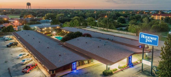 Rodeway Inn Hotels in Williamson County