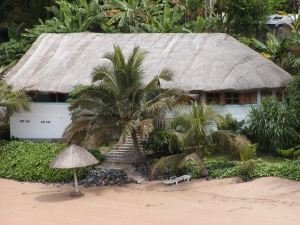 Moheli Laka Lodge