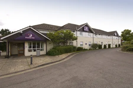 Premier Inn Caerphilly Crossways Отели в г. Лланбрадч энд Пулипант