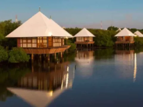 BeeJay Bakau Resort Hotels in Mayangan