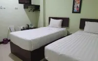 Palu Plaza Hotel Hotel a Silae