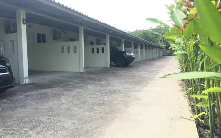 Mee Rak Resort Отели рядом с достопримечательностью «Paradise Ocean View Condominium»