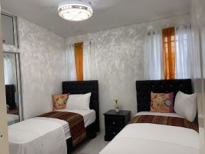 Monumental Area, Lovely Comfortable Apartment Specially for You