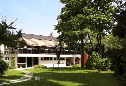 다이아나 호텔 레스토랑 & 스파 바이 해피컬처