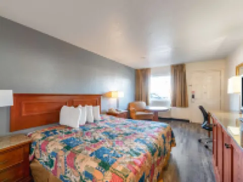 Econo Lodge Phoenix North I-17 Hotels in Phoenix