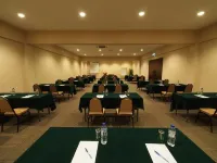 Amverton Cove Golf & Island Resort Hotels in Carey Island