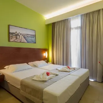 Oscar Suites & Village