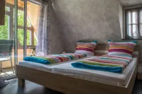 Hotel Restaurant Zum Valwiger Herrenberg Các khách sạn ở Valwig