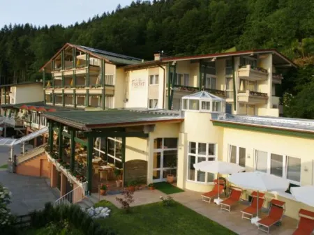 Alpenhotel Fischer 4 Sterne - Adults Only Отели рядом с достопримечательностью «Кельштайнхаус»
