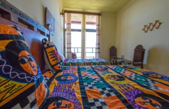 拉利貝拉前十二酒店